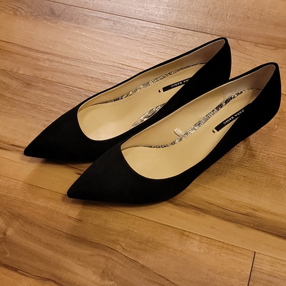 Brand New Zara Black Velvet Heels - Picture 2 of 3